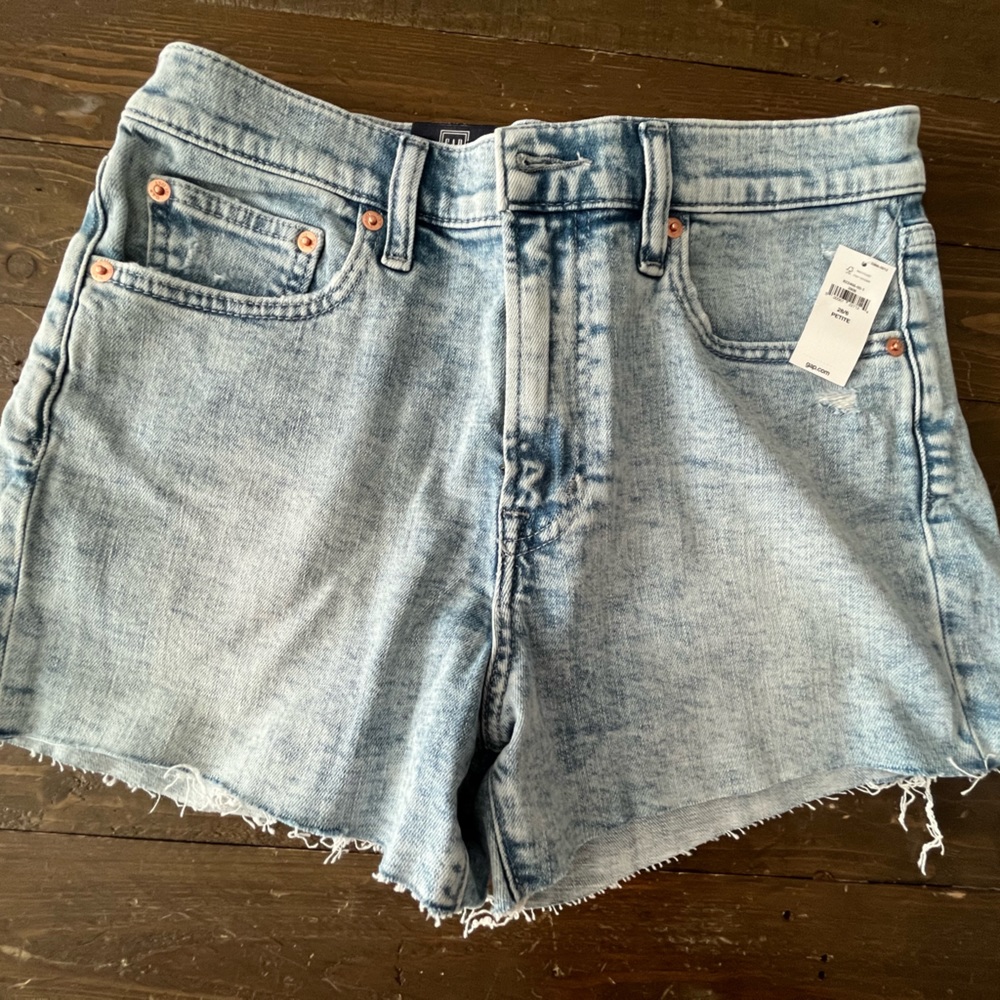 Gap 4” high rise cutoff acid rinse short 26 6p petite